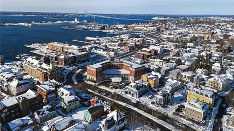 20 Fair St, Newport, RI 02840