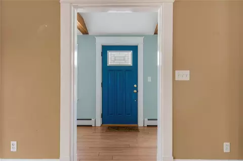 Entry Way - 2 Overbrook Ave, Warwick, RI 02889 photo 2 of 4