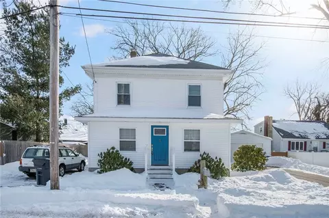 Exterior - 2 Overbrook Ave, Warwick, RI 02889 photo 2 of 3