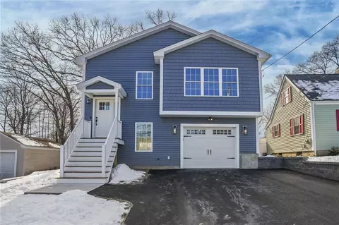 85 Colonial Ave, Cumberland, RI 02864