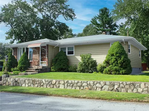 99 Stella Dr, North Providence, RI 02911