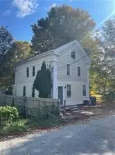 8 Aldrich St, Wyoming, RI 02898