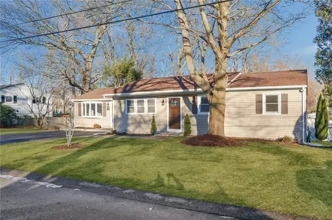 38 Bowman St, Warwick, RI 02889 photo 3