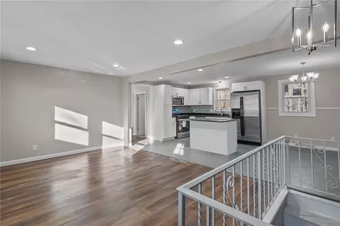38 Bowman St, Warwick, RI 02889 photo 5