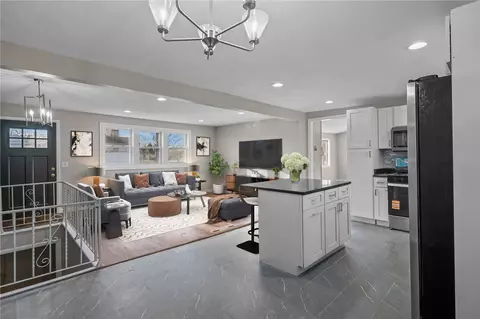 38 Bowman St, Warwick, RI 02889 photo 6