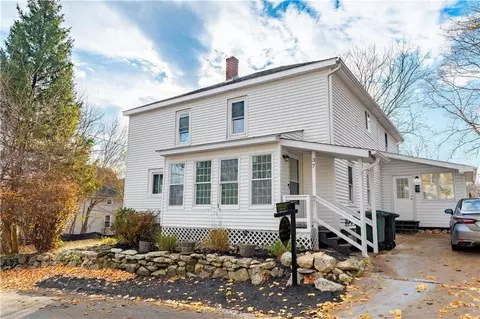 37 Phillip St, Coventry, RI 02816