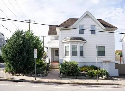 93 Warren Ave, East Providence, RI 02914