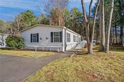 77 Lear Dr, Coventry, RI 02816