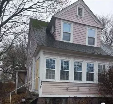 357 Pequot Ave, Warwick, RI 02889