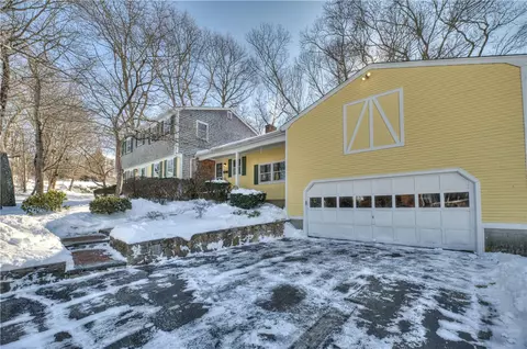 6 Contour Rd, Warwick, RI 02886 photo 2