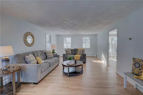 6 Contour Rd, Warwick, RI 02886 photo 8