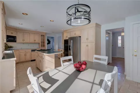 6 Contour Rd, Warwick, RI 02886 photo 11