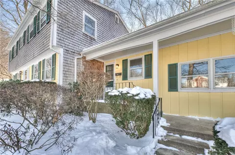 6 Contour Rd, Warwick, RI 02886 photo 3