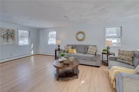 6 Contour Rd, Warwick, RI 02886 photo 9