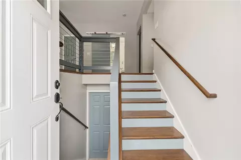 Entry Way - 28 Cardinal Dr, Killingly, CT 06241 photo 1 of 5