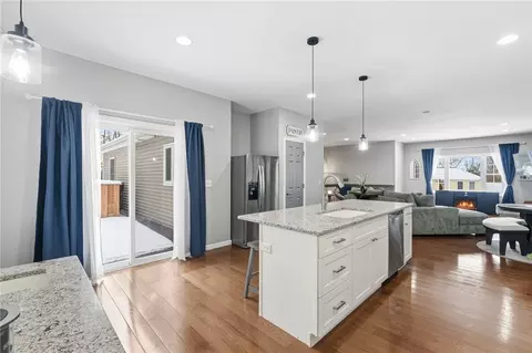Entry Way - 28 Cardinal Dr, Killingly, CT 06241 photo 4 of 5