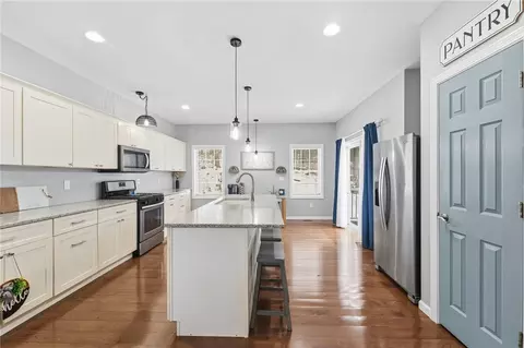 Kitchen - 28 Cardinal Dr, Killingly, CT 06241 photo 1 of 4