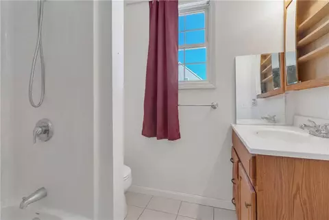 Bath - 414 Rhode Island Ave, Woonsocket, RI 02895 photo 2 of 6