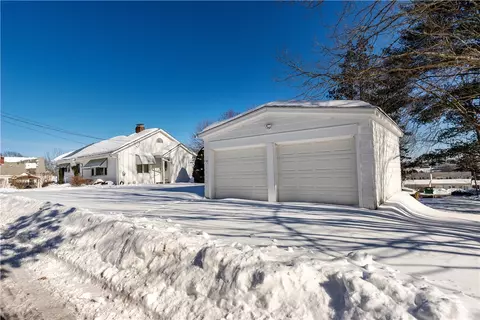 10 Hall St, West Warwick, RI 02893