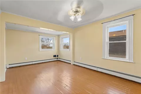 147 Warwick St, Woonsocket, RI 02895 photo 19