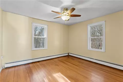 147 Warwick St, Woonsocket, RI 02895 photo 22