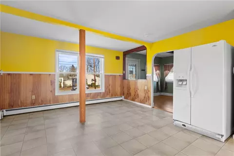 147 Warwick St, Woonsocket, RI 02895 photo 5