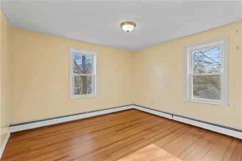 147 Warwick St, Woonsocket, RI 02895 photo 24