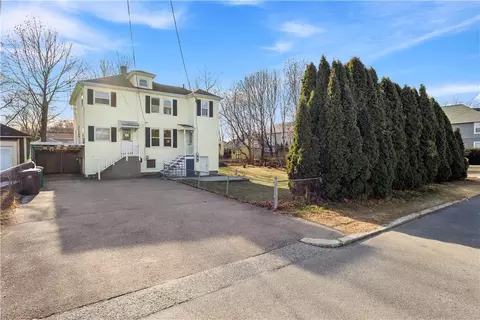147 Warwick St, Woonsocket, RI 02895 photo 36