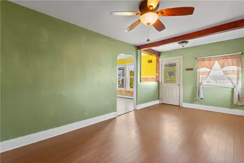 147 Warwick St, Woonsocket, RI 02895 photo 8