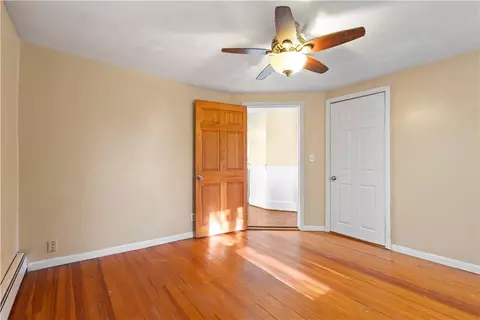 147 Warwick St, Woonsocket, RI 02895 photo 23
