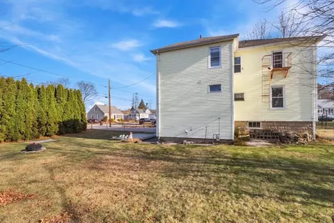 147 Warwick St, Woonsocket, RI 02895 photo 38