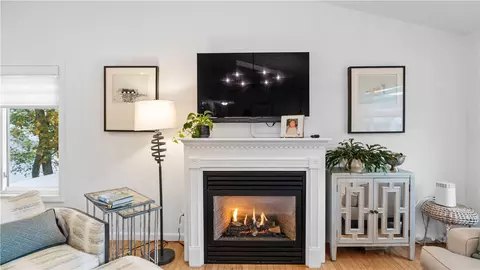 27 Great Oak Dr, Warwick, RI 02886 photo 9