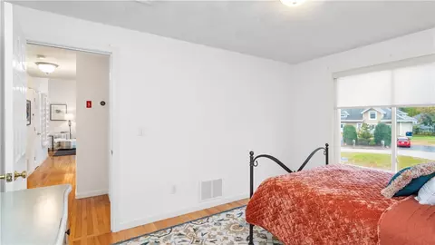 27 Great Oak Dr, Warwick, RI 02886 photo 19