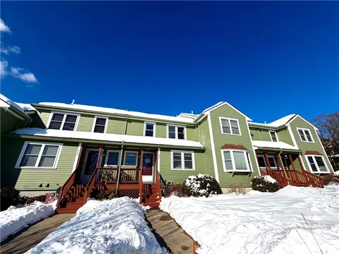 200 Heroux Blvd #406, Cumberland, RI 02864