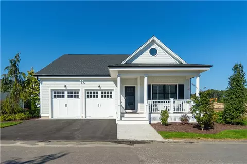 15 Hampton Rd #20, Coventry, RI 02816
