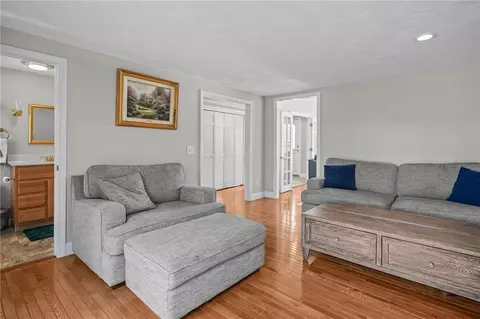 Living - 25 Janet Dr, Cranston, RI 02921 photo 2 of 5