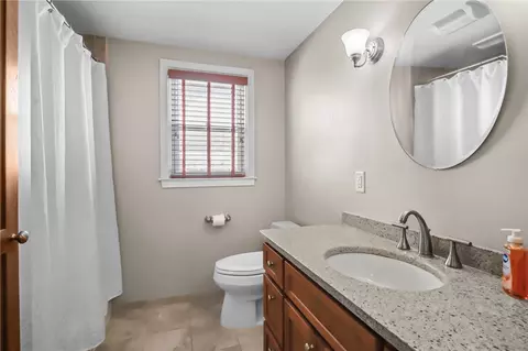Bath - 25 Janet Dr, Cranston, RI 02921 photo 3 of 4