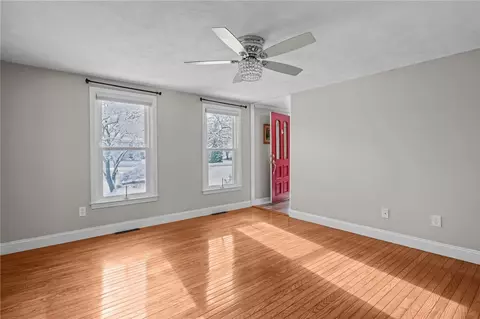 Living - 25 Janet Dr, Cranston, RI 02921 photo 4 of 5