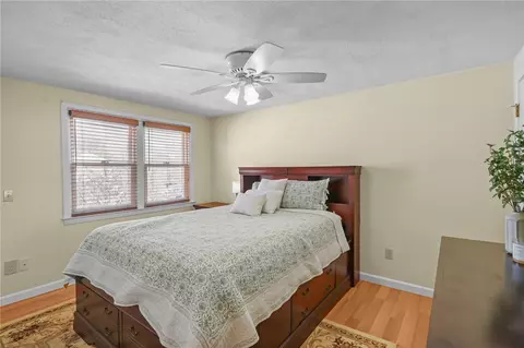 Bedroom - 25 Janet Dr, Cranston, RI 02921 photo 5 of 8