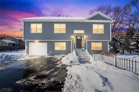 18 Anama Ave, Rumford, RI 02916