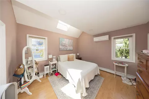 Bedroom - 7 Elgin St, Warwick, RI 02889 photo 4 of 9
