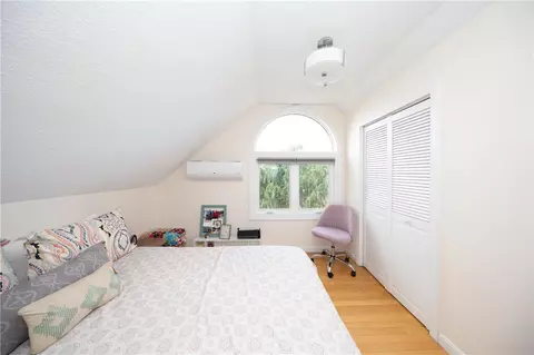 Bedroom - 7 Elgin St, Warwick, RI 02889 photo 8 of 9