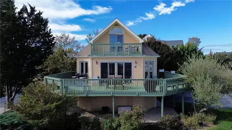 Exterior - 7 Elgin St, Warwick, RI 02889 photo 1 of 4
