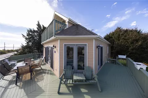 Exterior - 7 Elgin St, Warwick, RI 02889 photo 3 of 4