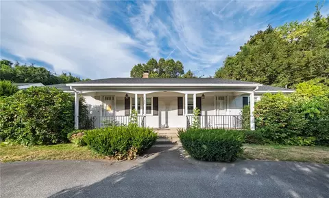 1189 Atwood Ave, Johnston, RI 02919