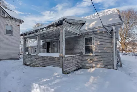 871 Douglas Ave, Providence, RI 02908