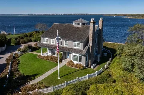 9 Arraquat Rd, Westerly, RI 02891