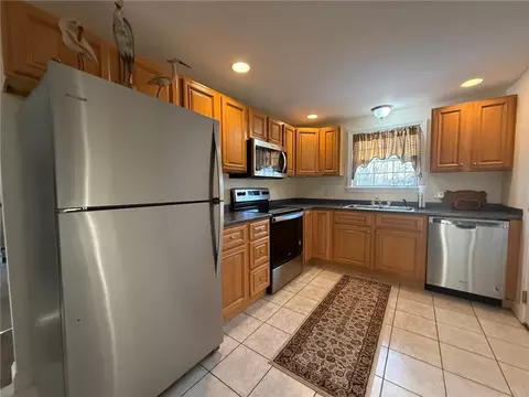 669 Metacom Ave #25, Bristol, RI 02809