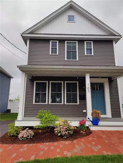Exterior - 165 Graystone St, Warwick, RI 02886 photo 7 of 8