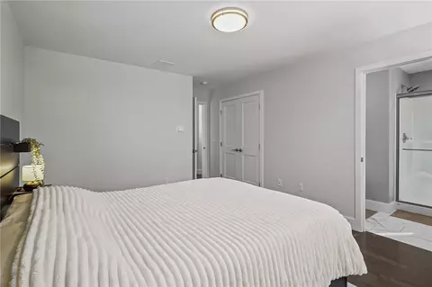 Bedroom - 165 Graystone St, Warwick, RI 02886 photo 3 of 12